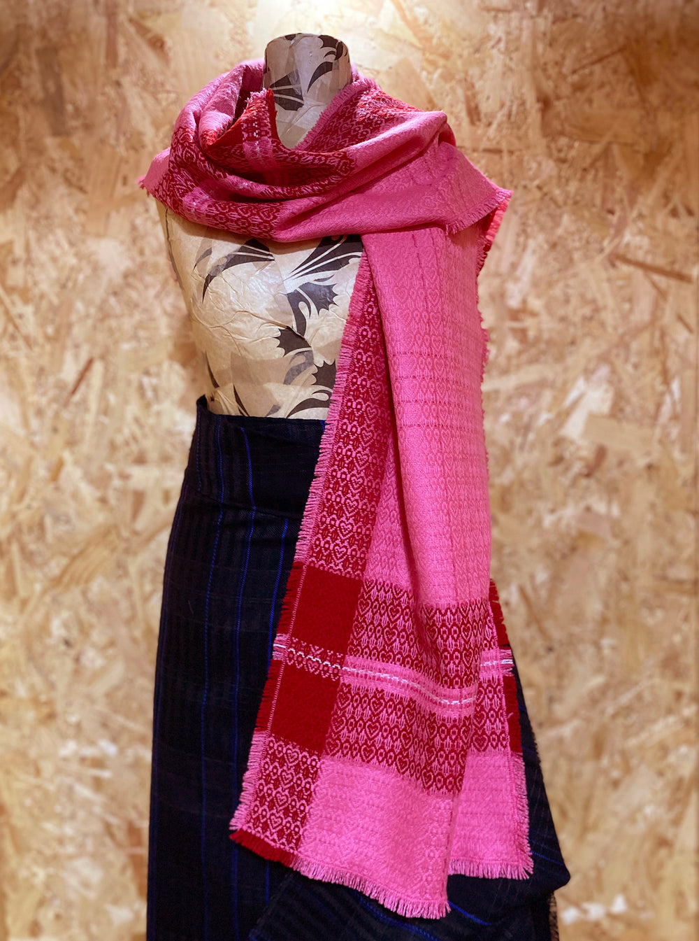 Slender Scarf X Limited Edition X Love-Hearts